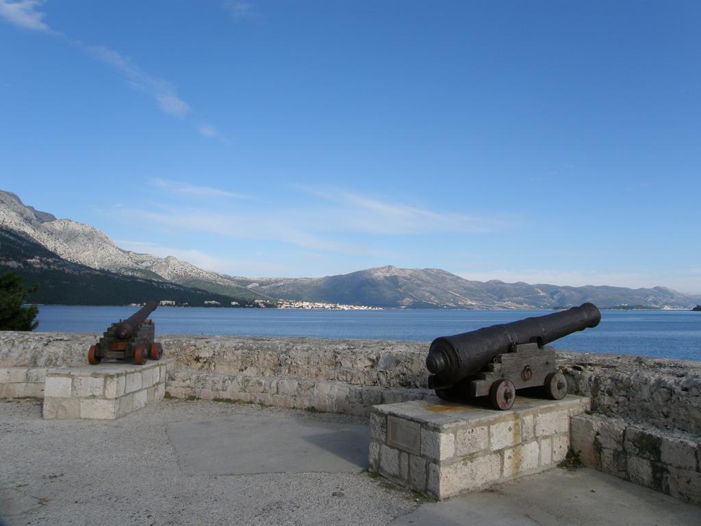 Apartments Cebalo - Ekonomija Korcula Town Exterior foto