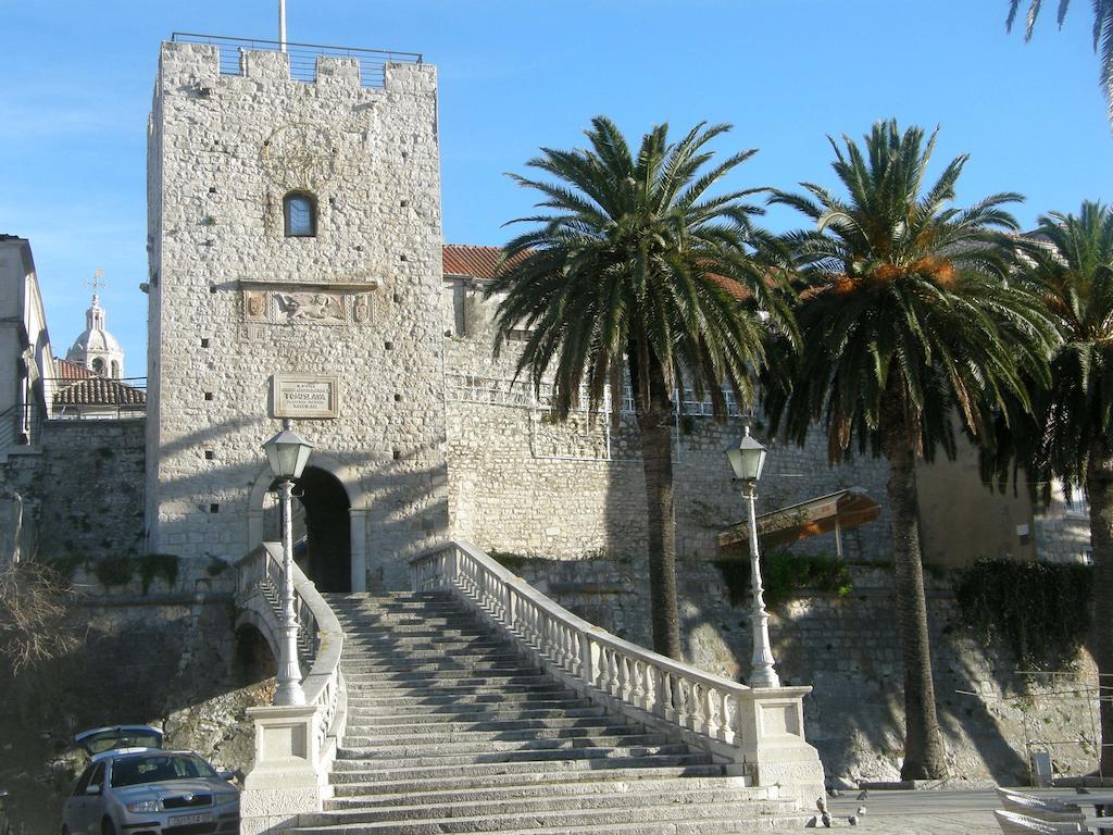Apartments Cebalo - Ekonomija Korcula Town Exterior foto